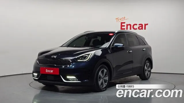 Kia Niro 2018 — photo 1