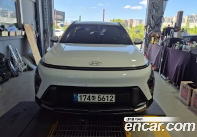 Hyundai Kona 2023 — photo 1