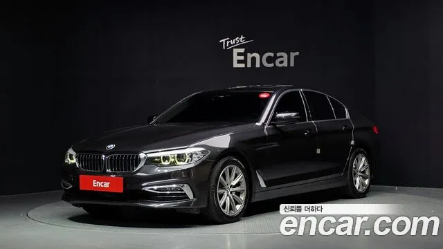 BMW 5-Series 2019 — photo 1