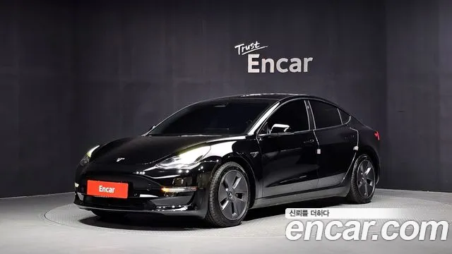 Tesla Model 3 2022 — photo 1