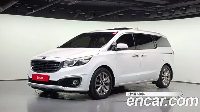 Kia Canival 2015 — photo 1