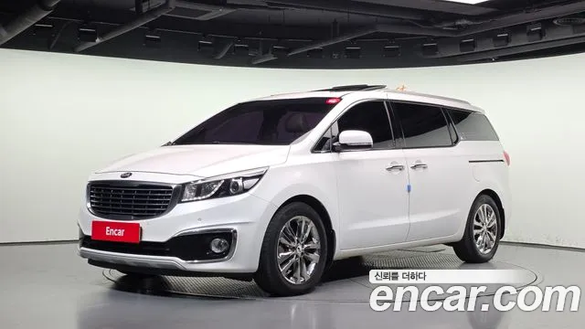Kia Canival 2016 — photo 1