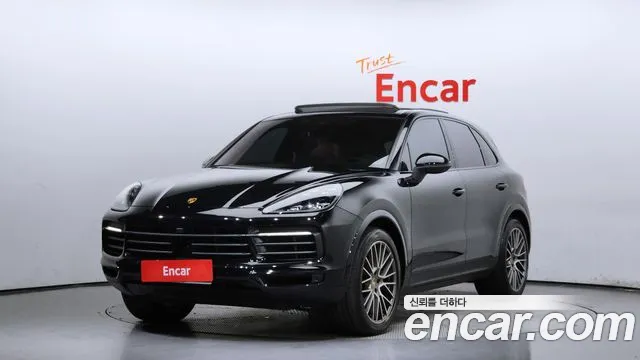 Porsche Cayenne 2023 — photo 1