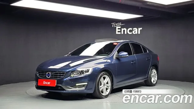 Volvo S60 2015 — photo 1