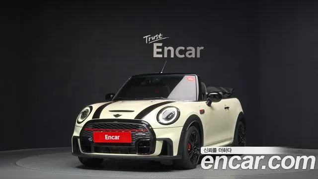Mini Cooper Convertible 2022 — photo 1