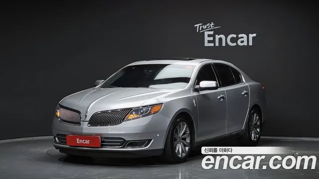Lincoln MKS 2013 — photo 1