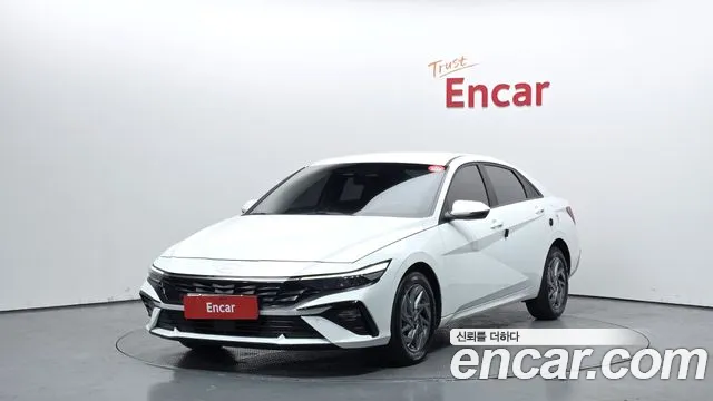 Hyundai AVANTE 2024 — photo 1