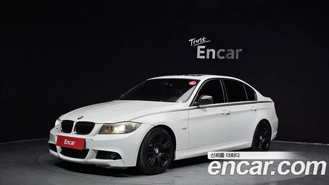 BMW 3-Series 2011 — photo 1