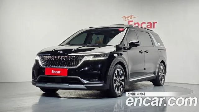 Kia Canival 2021 — photo 1