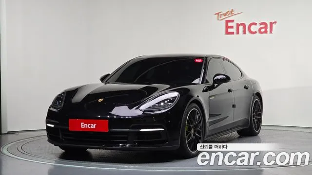 Porsche Panamera 2020 — photo 1