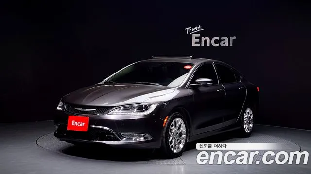 Chrysler 200 2015 — photo 1