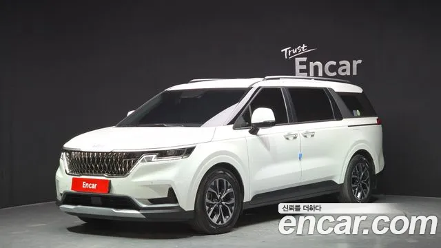 Kia Canival 2022 — photo 1