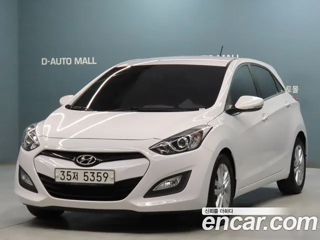 Hyundai i30 2014 — photo 1