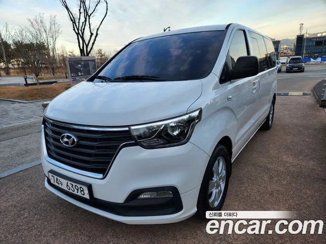 Hyundai Starex 2018 — photo 1