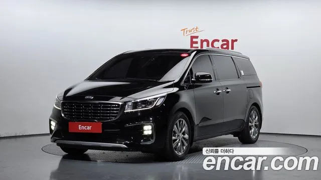 Kia Canival 2019 — photo 1