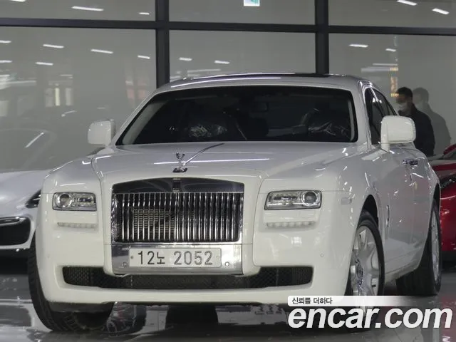 Rolls-Royce Ghost 2011 — photo 1