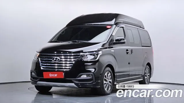 Hyundai Starex 2021 — photo 1