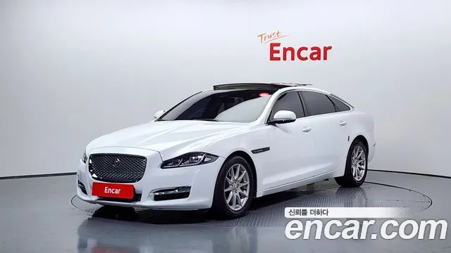 Jaguar XJ 2013 — photo 1
