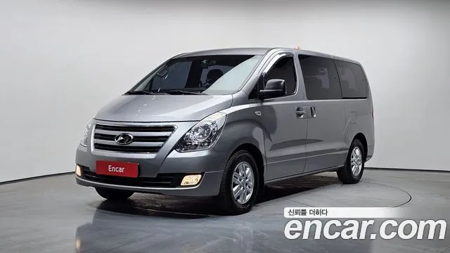 Hyundai Starex 2017 — photo 1