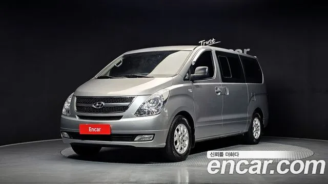 Hyundai Starex 2015 — photo 1