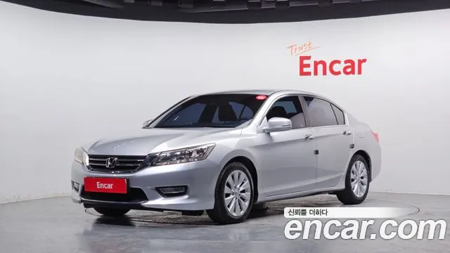 Honda Accord 2013 — photo 1