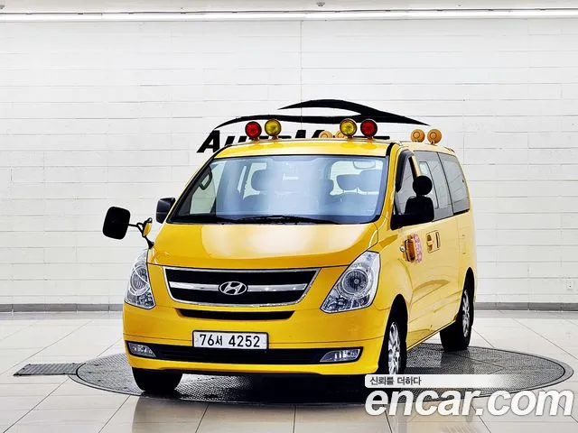 Hyundai Starex 2014 — photo 1