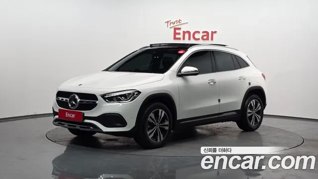 Mercedes-Benz GLA-Class 2021 — photo 1