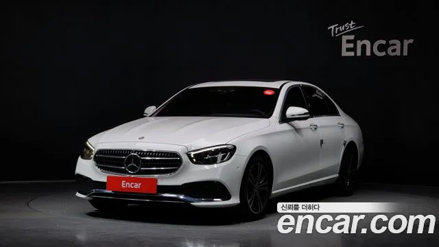 Mercedes-Benz E-Class 2022 — photo 1