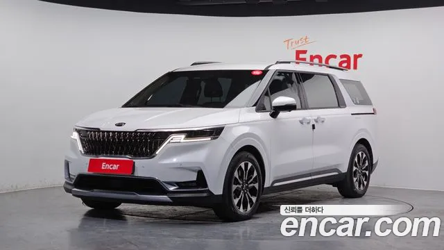Kia Canival 2021 — photo 1