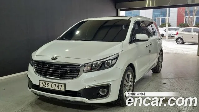 Kia Canival 2016 — photo 1