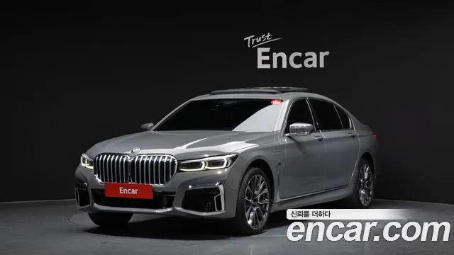 BMW 7-Series 2022 — photo 1