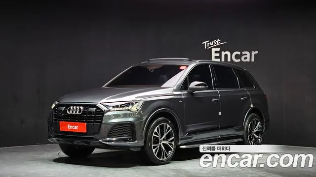 Audi Q7 2022 — photo 1