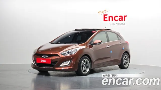 Hyundai i30 2012 — photo 1