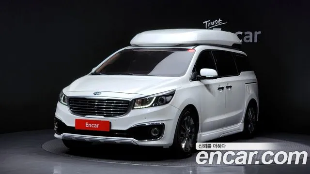 Kia Canival 2018 — photo 1