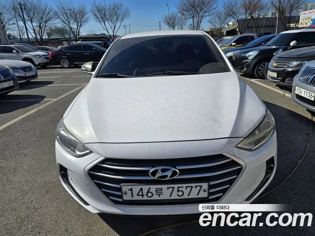 Hyundai AVANTE 2016 — photo 1