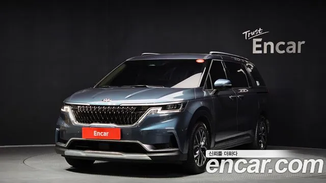 Kia Canival 2021 — photo 1