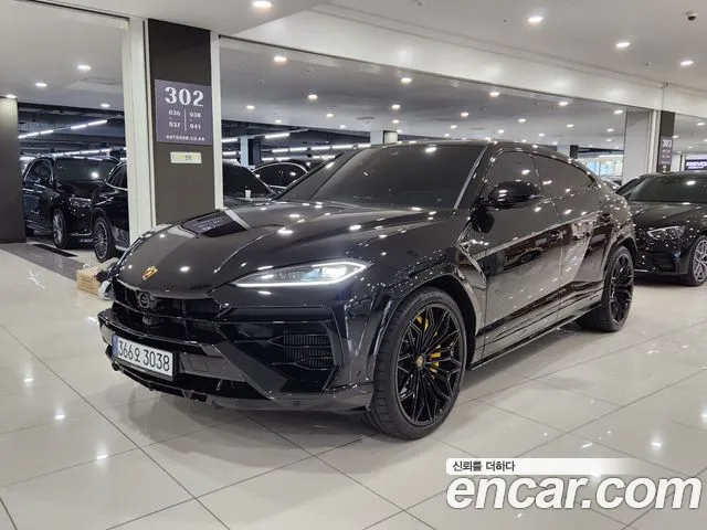 Lamborghini Urus 2025 — photo 1