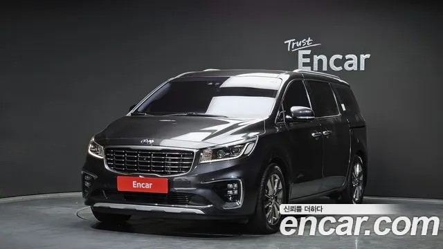 Kia Canival 2019 — photo 1