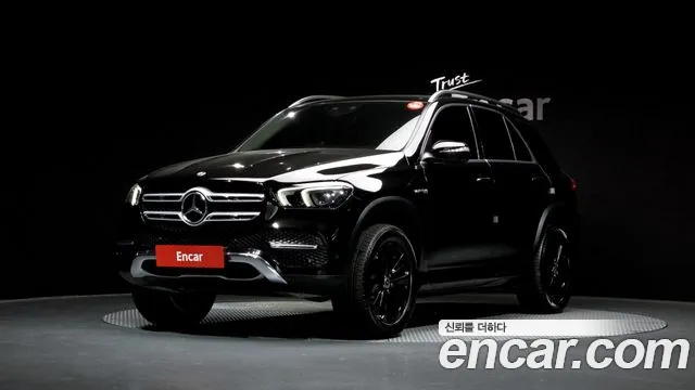 Mercedes-Benz GLE-Class 2022 — photo 1