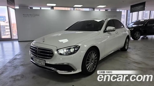 Mercedes-Benz E-Class 2023 — photo 1