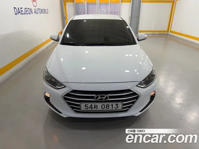 Hyundai AVANTE 2017 — photo 1