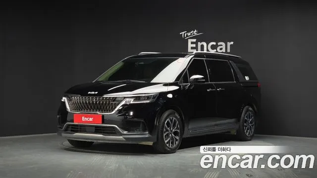 Kia Canival 2023 — photo 1