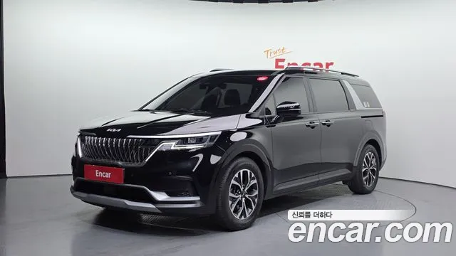 Kia Canival 2022 — photo 1