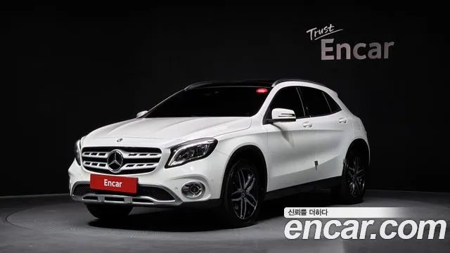Mercedes-Benz GLA-Class 2019 — photo 1