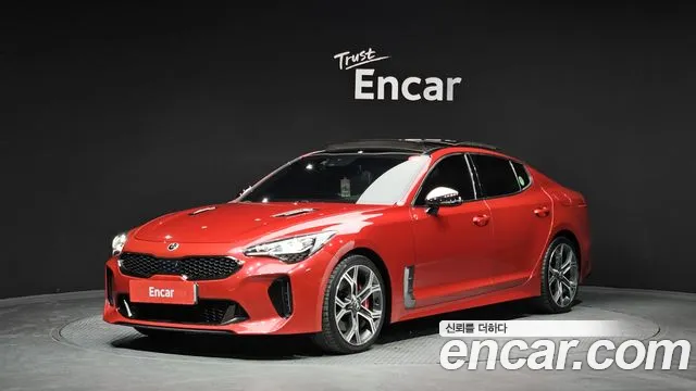 Kia Stinger 2018 — photo 1