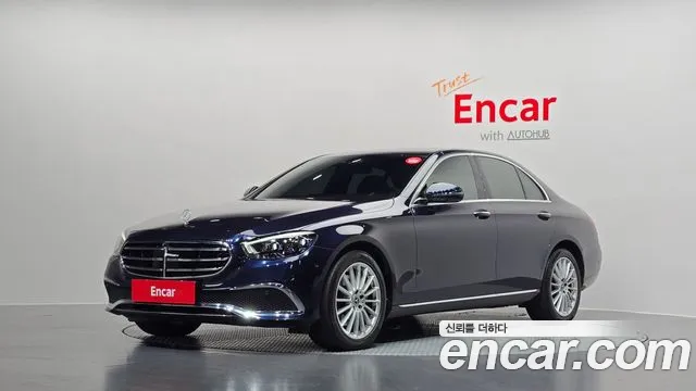 Mercedes-Benz E-Class 2022 — photo 1