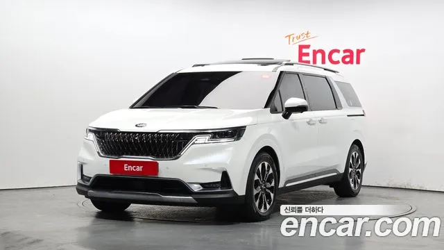 Kia Canival 2021 — photo 1