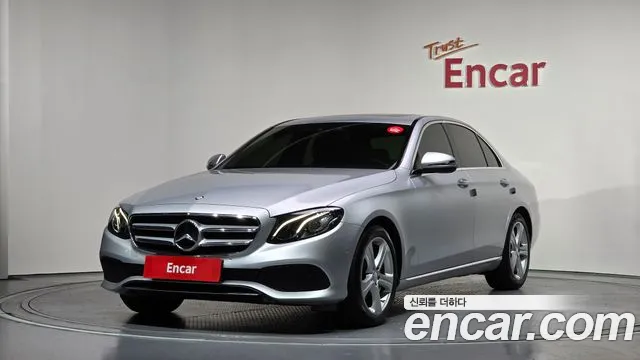 Mercedes-Benz E-Class 2017 — photo 1