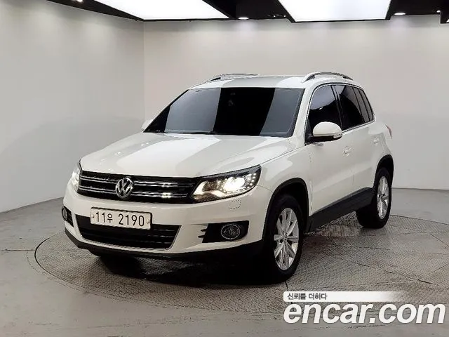 Volkswagen Tiguan 2015 — photo 1