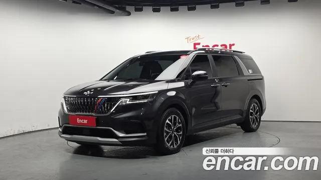 Kia Canival 2022 — photo 1